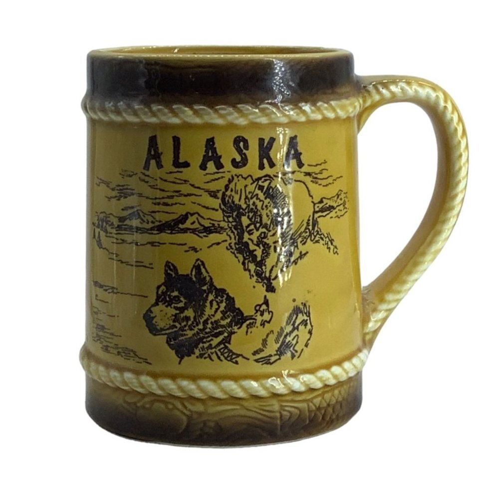 Vtg Alaska Ceramic Coffee Mug Cup Eskimo Dog Bear 4.5"‎ Height x 3" Diameter
